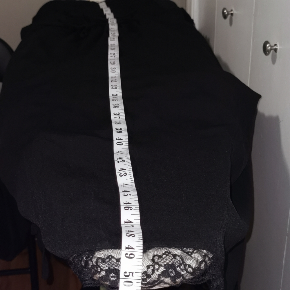 Black Lace-Trim Maxi‎ Dress with Puff Sleeves - Picture 10 of 10
